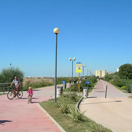 Daire Ferienwohnung Fuer 6 Personen Ca 45 Qm In Bibione, Adriakueste Italien Und Umgebung - B63277 *