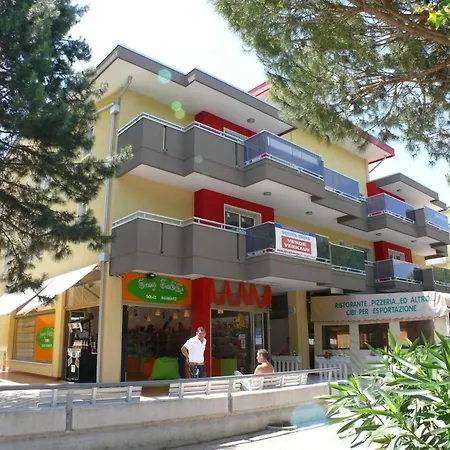 Ferienwohnung Fuer 6 Personen Ca 45 Qm In Bibione, Adriakueste Italien Und Umgebung - B63277 Daire *